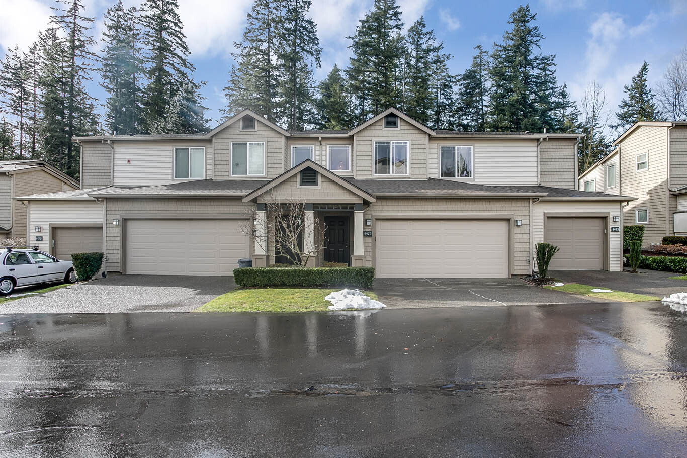 Property Photo:  4475 248th Lane SE 4475  WA 98029 