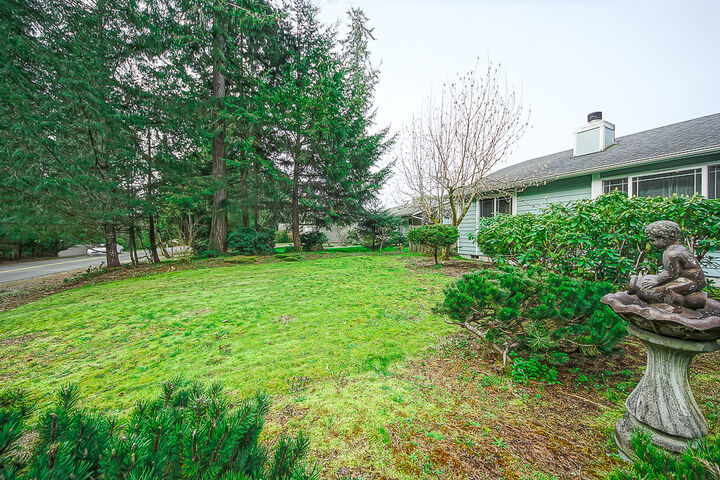 Property Photo:  2014 Lake Dr Kps  WA 98349 