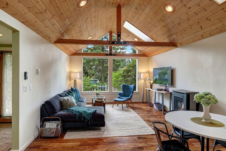 Property Photo: 14333 Dayton Ave N  14333 Dayton Ave N  WA 98133 