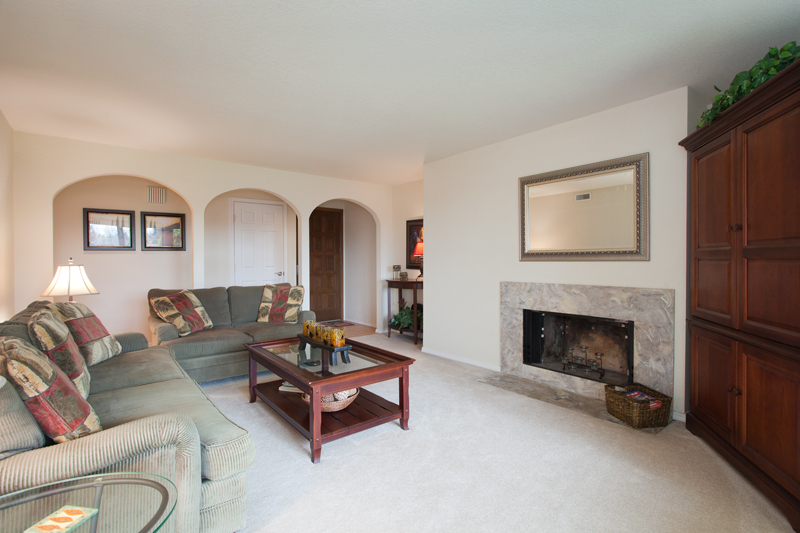 Property Photo: Light and airy living room 11642 100th Ave NE 106  WA 98034 