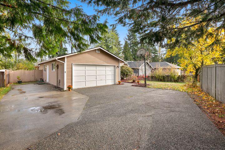 Property Photo:  10919  10th Drive SE  WA 98208 