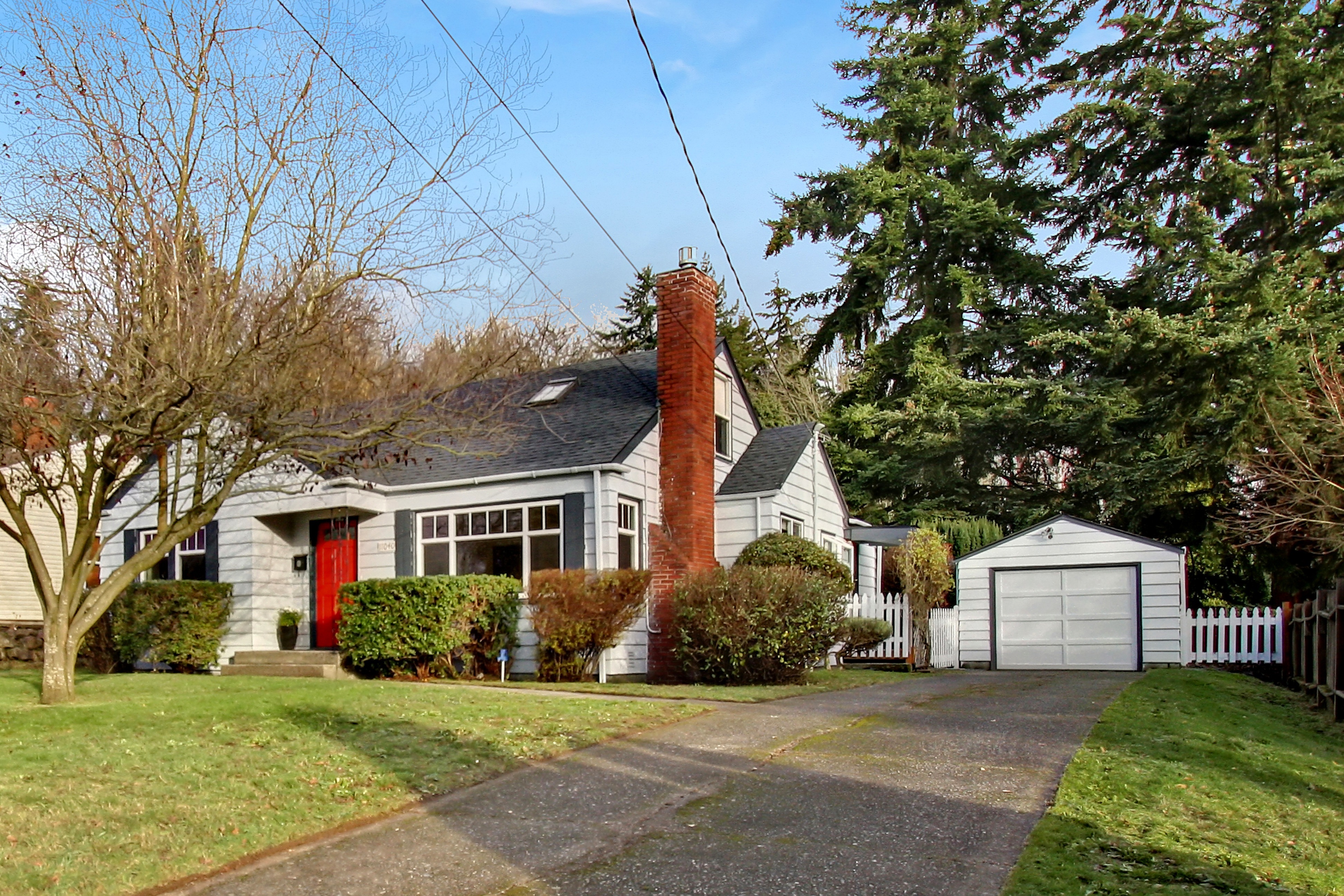 Property Photo: 11040 14th Ave NE WA 98125