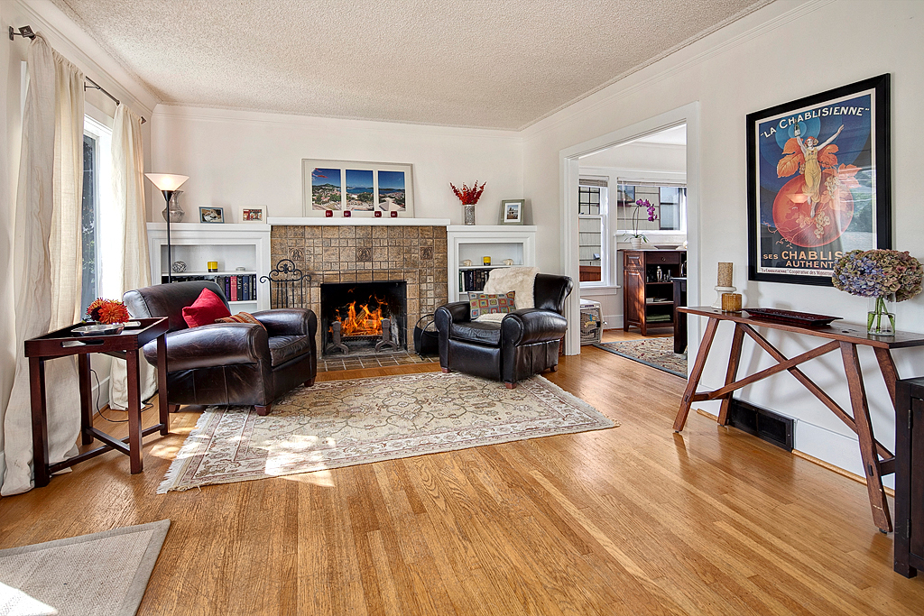 Property Photo: Living room 342 NE 56th St  WA 98105 