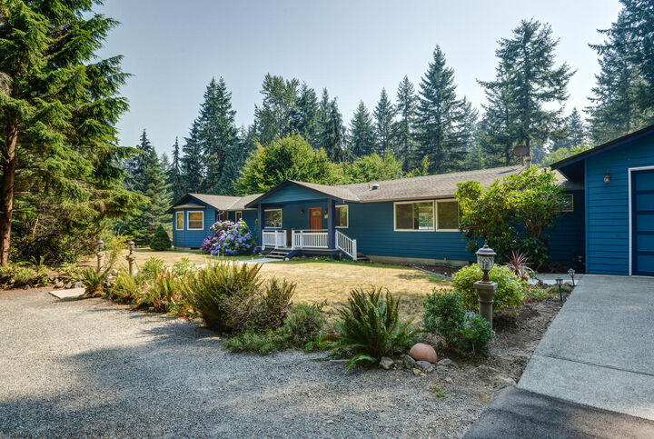 Property Photo: 22007 NE 85th St WA 98053