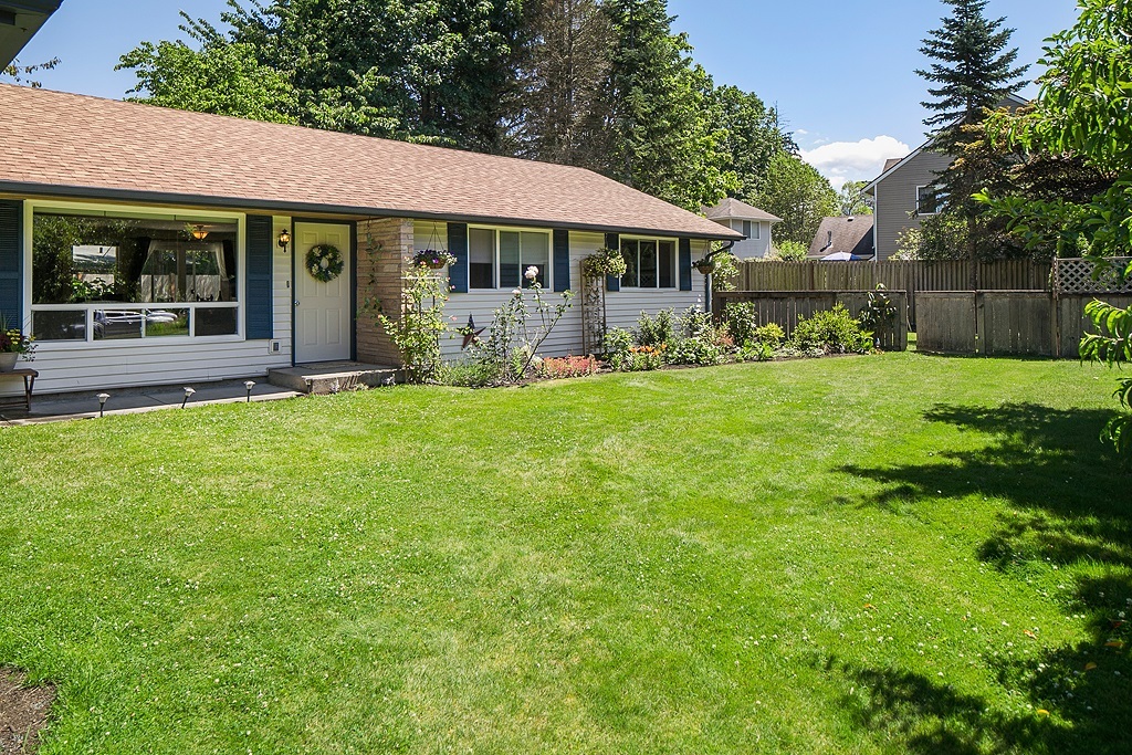 Property Photo:  8474 Reinig Place SE  WA 98065 