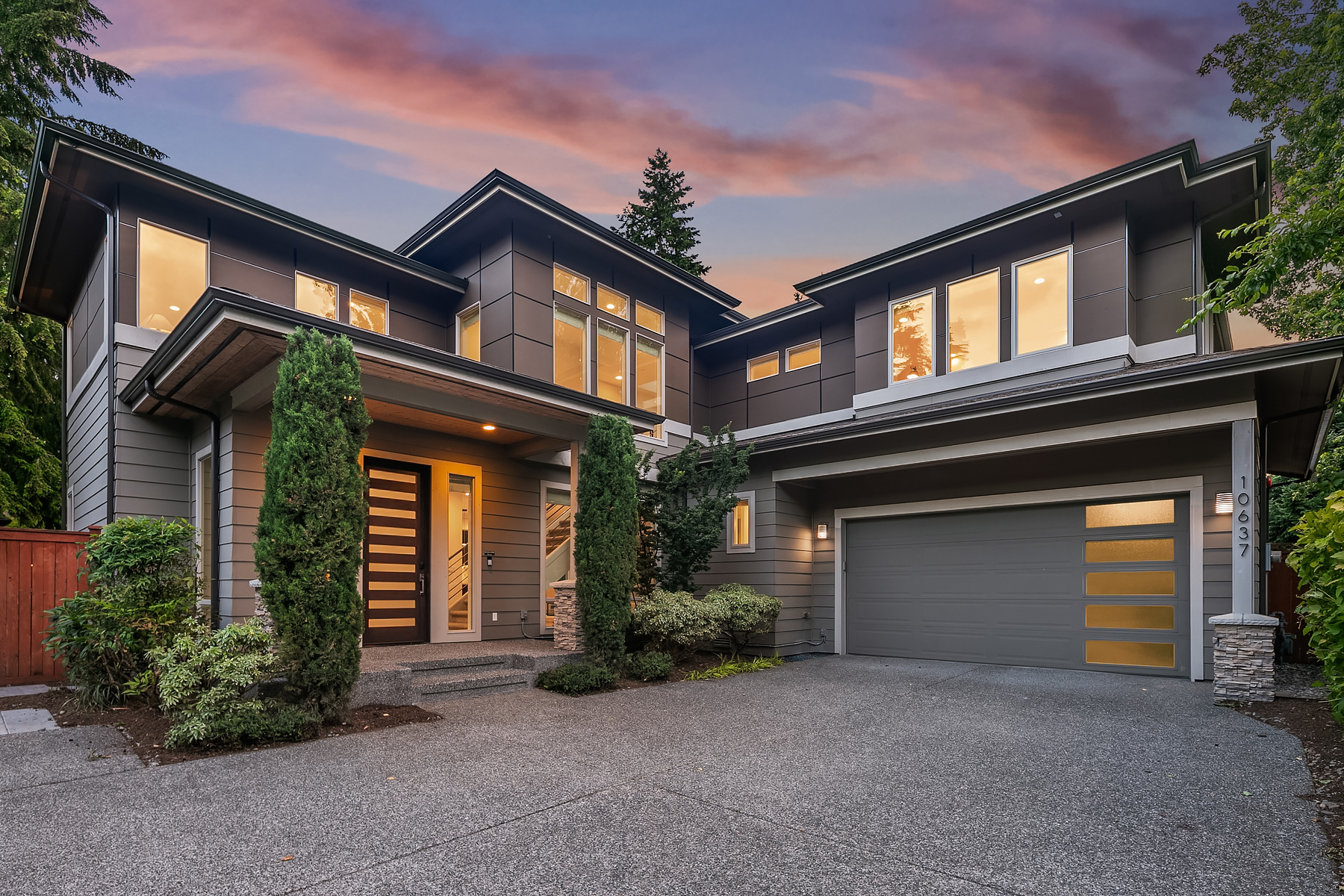 Property Photo: 10637 128th Avenue NE WA 98033