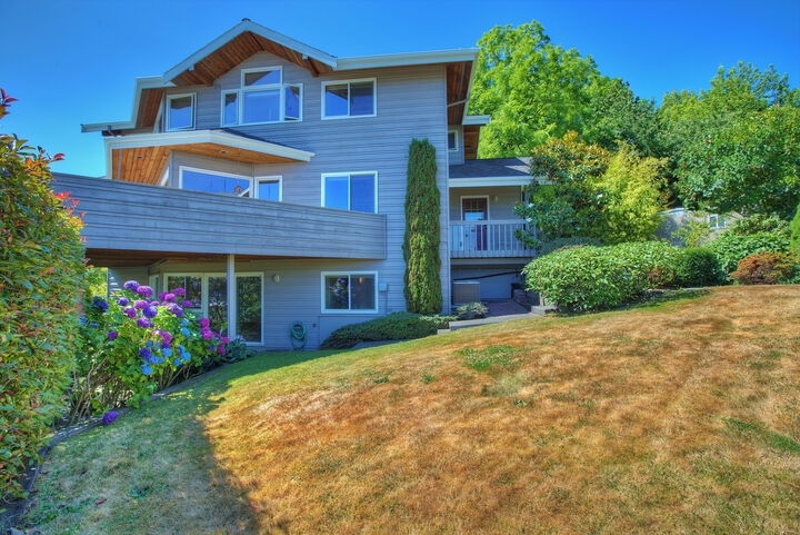 5532 S Holly St  Seattle WA 98118 photo