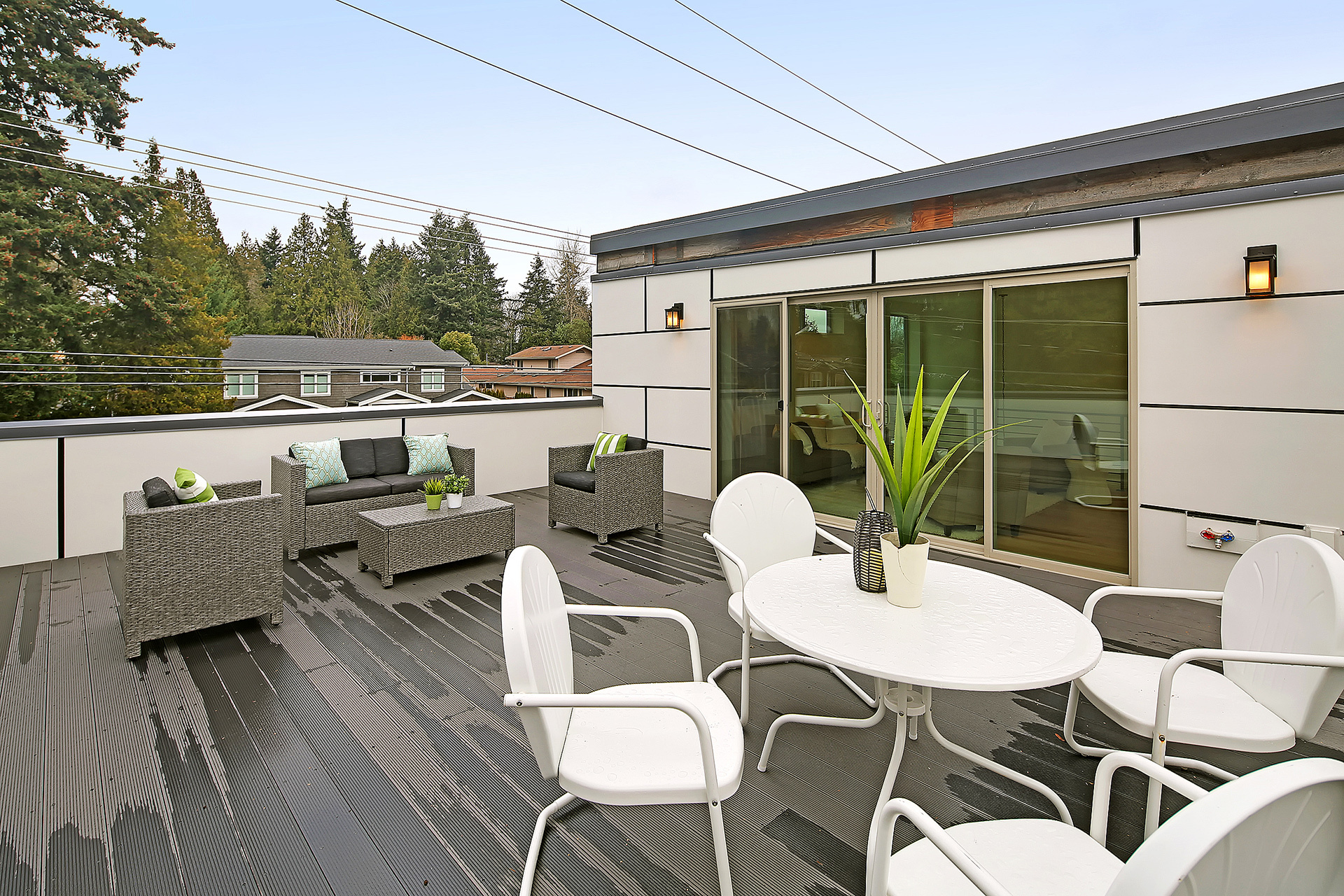 Property Photo: Decks, Patio & Lawn 11603 NE 90th St  WA 98033 