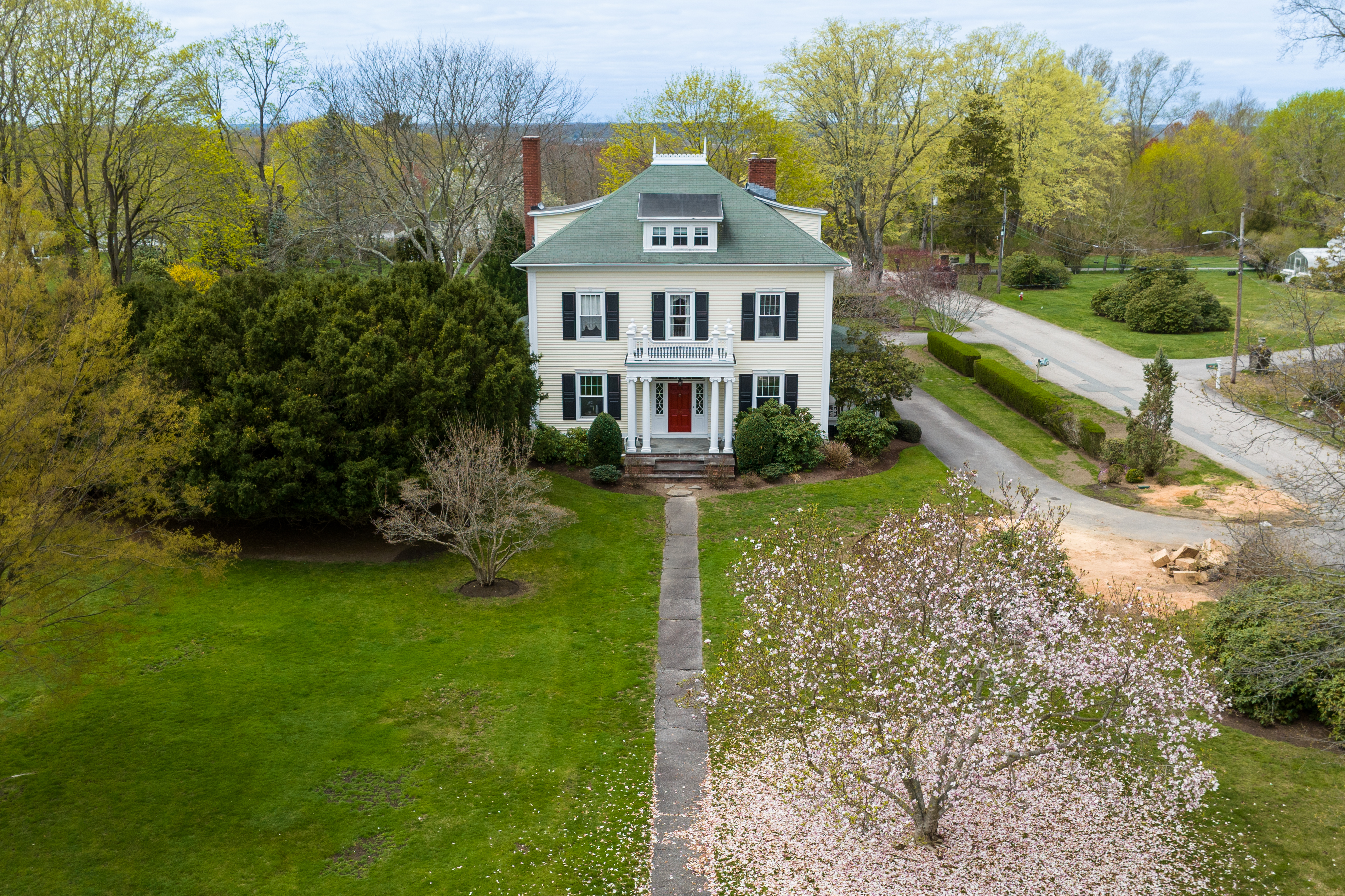 Property Photo: 905 Warwick Neck Av RI 02889