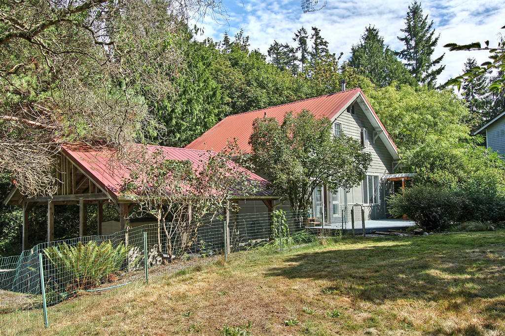 Property Photo: Bay hill 7081 NE Bay Hill Rd  WA 98110 