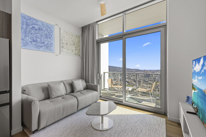 Property Photo:  1500 Rycroft Street 4405R  HI 96814 
