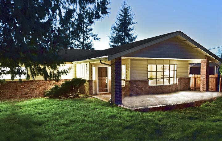 3731 82nd Ave SE  Mercer Island WA 98040 photo